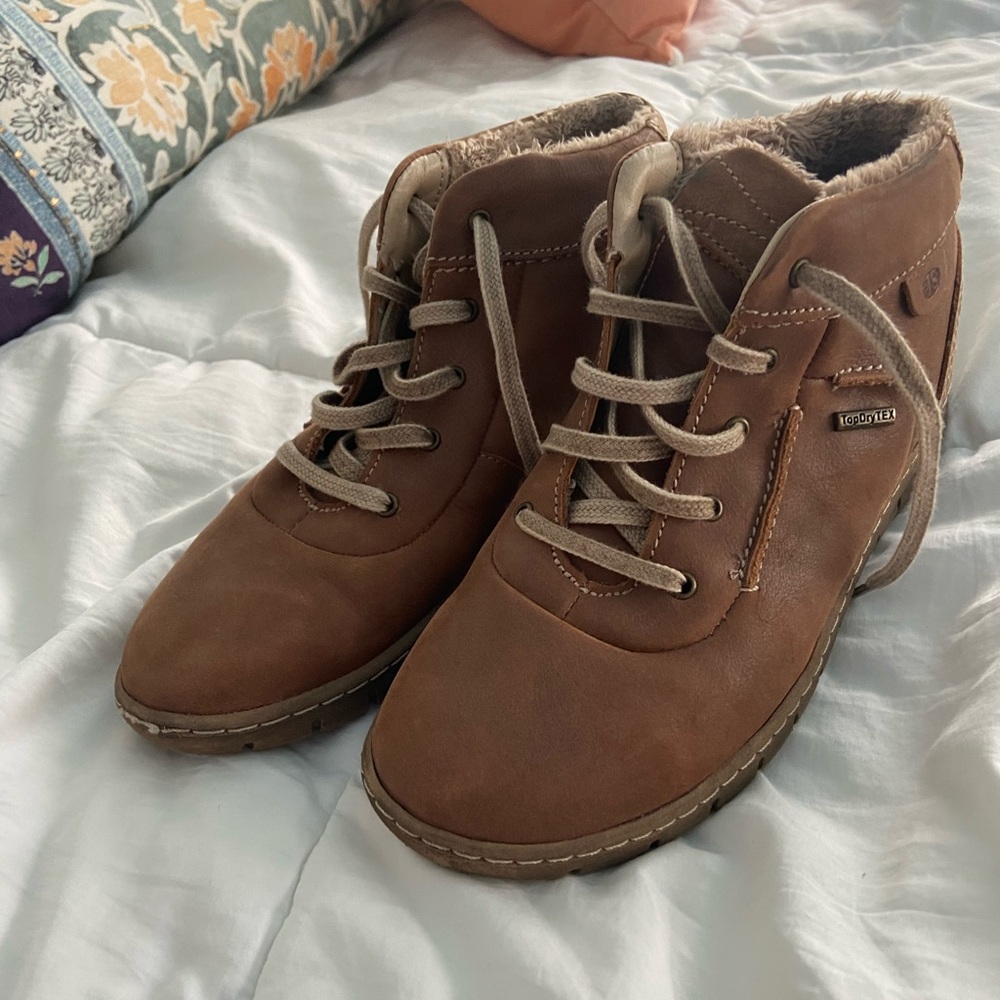 Josef Seibel Brown Leather Lace-Up Ankle Boots